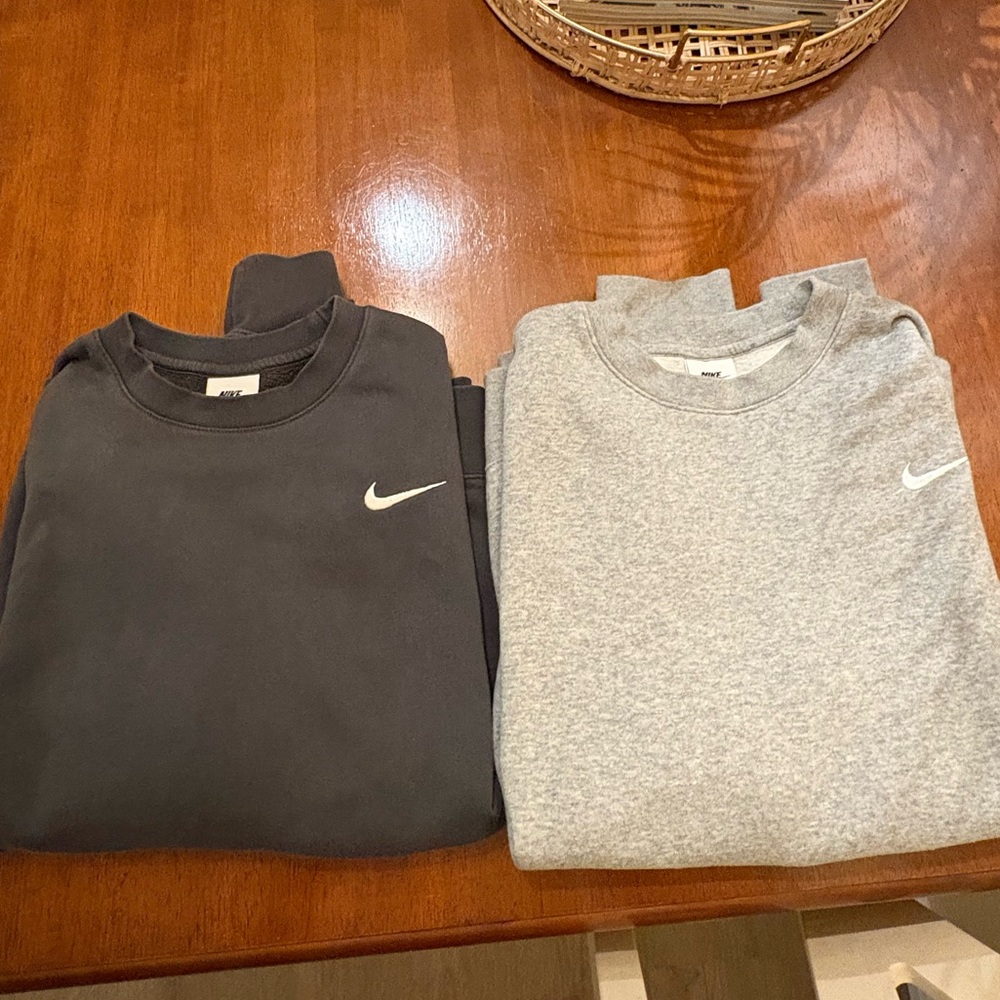 2 Nike Crew Sweatshirts Dark Grey size S Grey size M